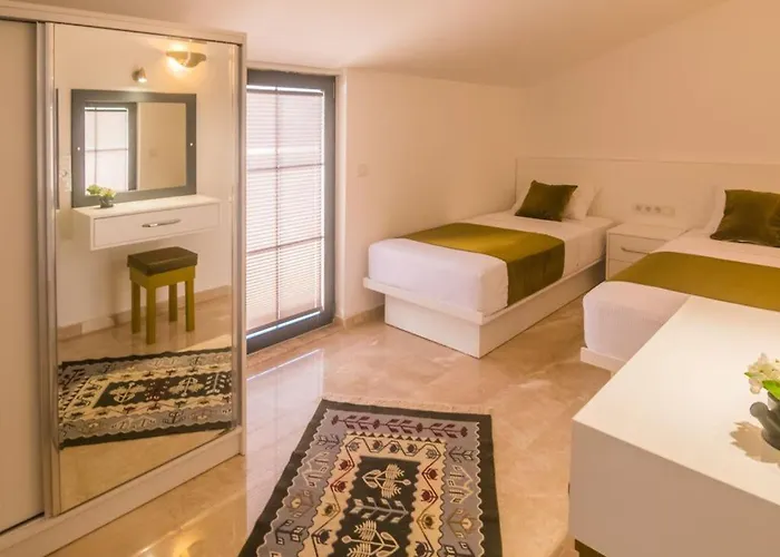 Stone House Aparts Dublex 3 Plus1 Mit Meerblick Und Jakuzzi Kalkan No 6 公寓